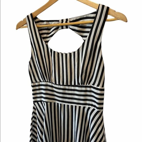 LOVELY GIRL Black&White Striped Cut Out Mini Dress - Picture 3 of 9